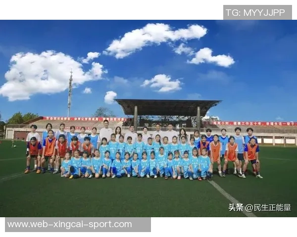 青春的奔跑与梦想足球在我们心中绽放光彩